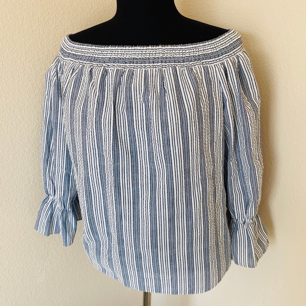 Off Shoulder Bow Shirt